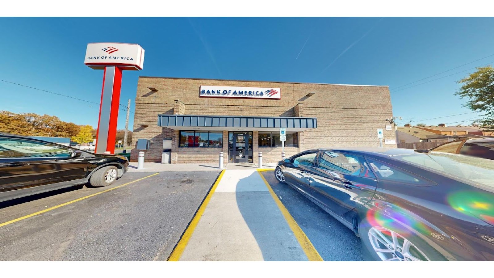 Bank of America (with Drive-thru ATM) — photo