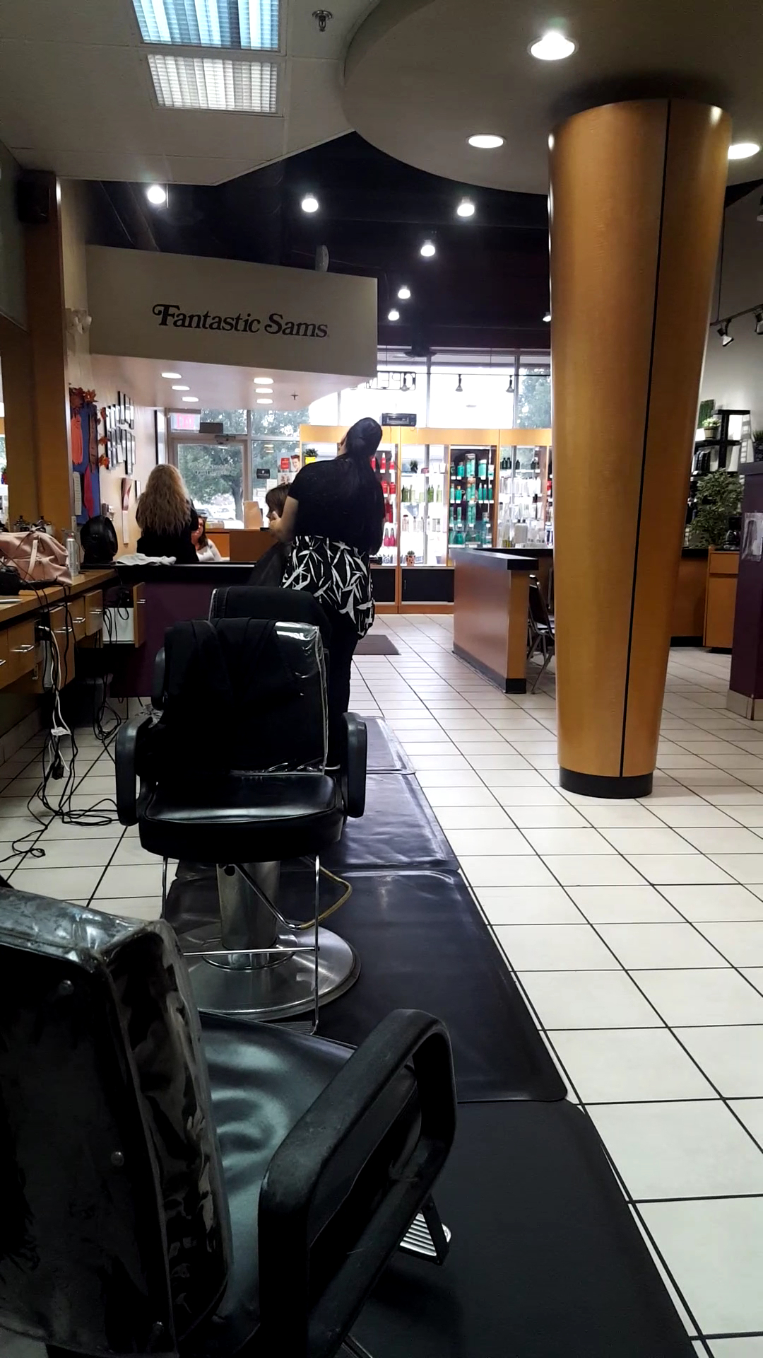 Fantastic Sams Cut & Color in Canton Township