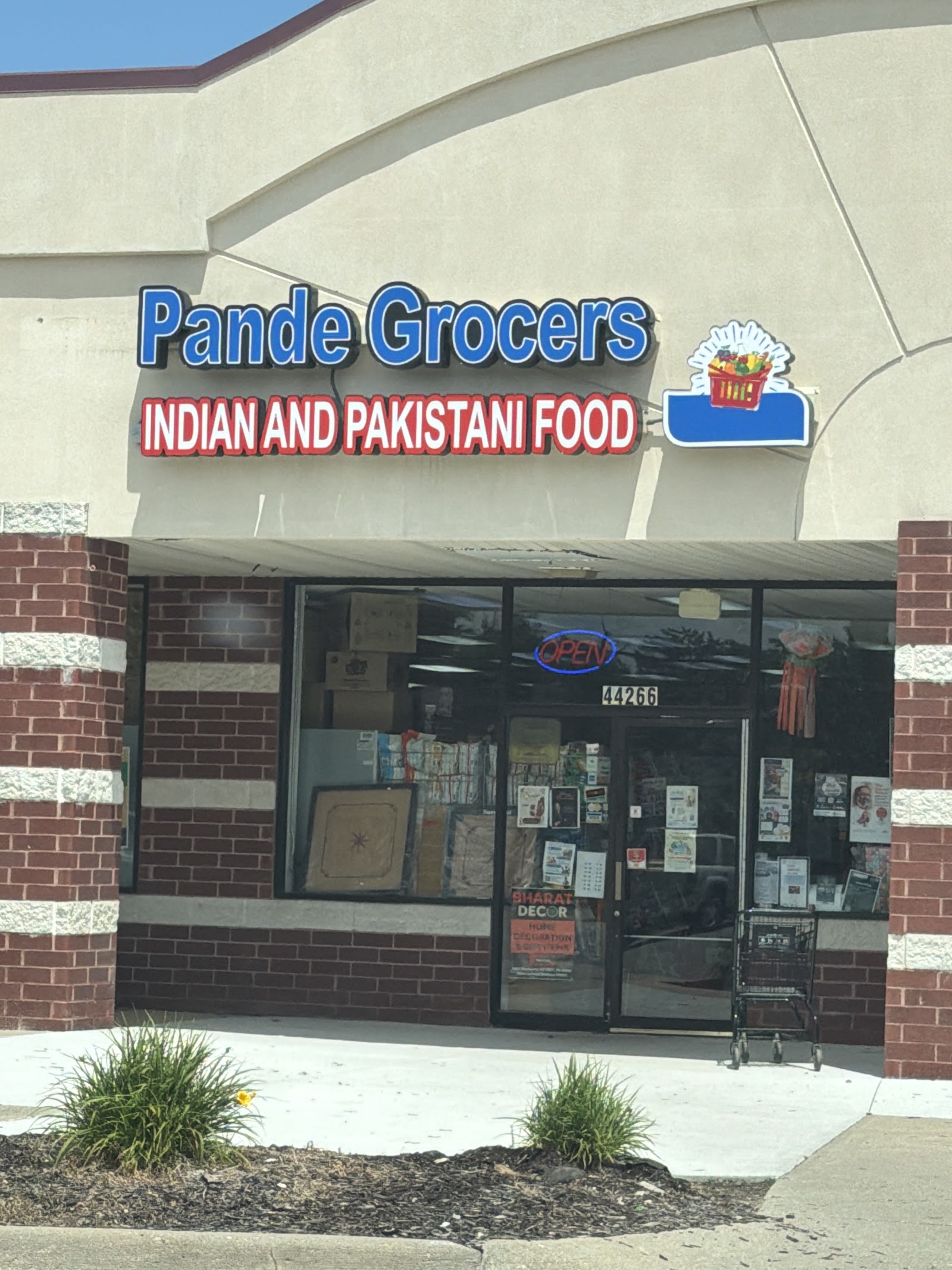Pande Grocers Canton in Canton Township